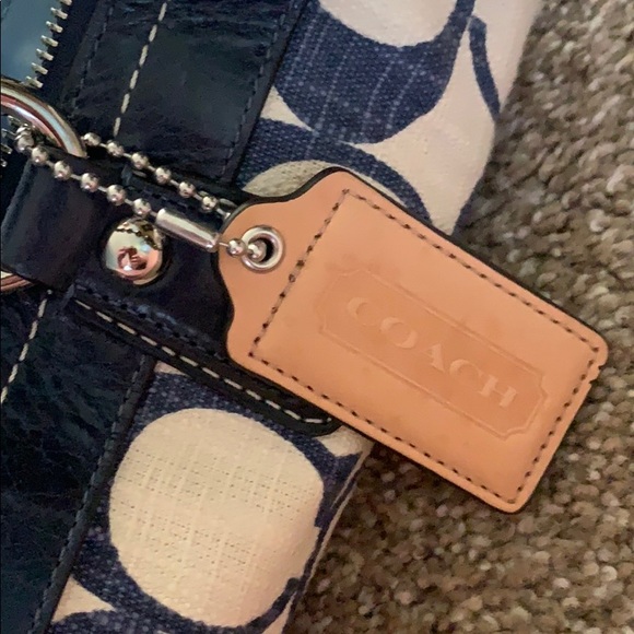 💠Coach Shoulder Bag💠 - Picture 4 of 6